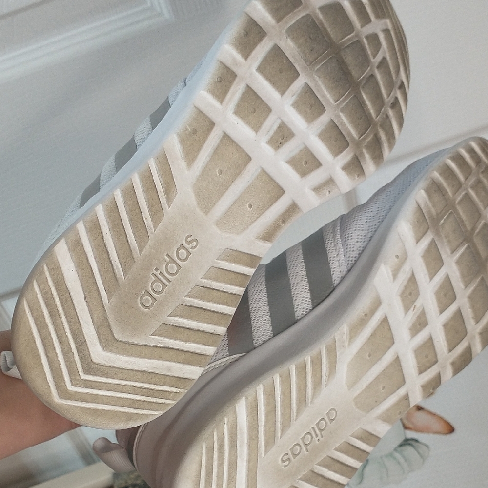 Adidas Cloudfoam "Super" White & Gray Ladies Size 7.5 Running Shoes. VGC. (H&J) - Picture 11 of 11